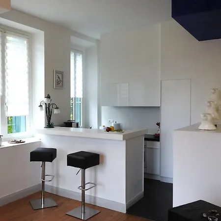 Apartment 23 Avenue Du 8 Mai 1945