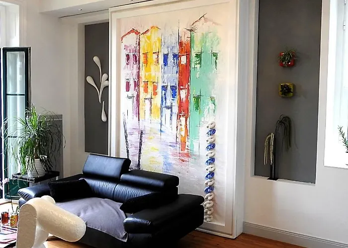 23 Avenue Du 8 Mai 1945 Daire