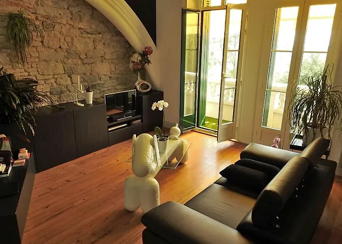 23 Avenue Du 8 Mai 1945 Апартаменты *